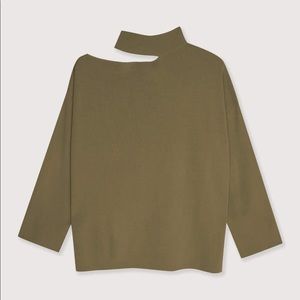 SHOULDER CUT OUT SWEATER
